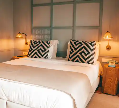 🏨✨ ¡Elle sortea una escapada para dos en el exclusivo Hotel Pur Oporto! 💖🌆