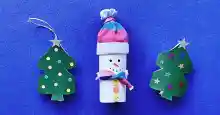 Adornos navideños con tubos de papel higiénico