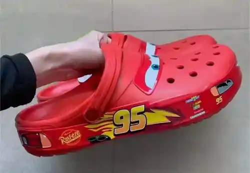 Disney-zapatillas impermeables de dibujos animados Mcqueen Pixar, zapatos de playa, sandalias informales, transpirables.