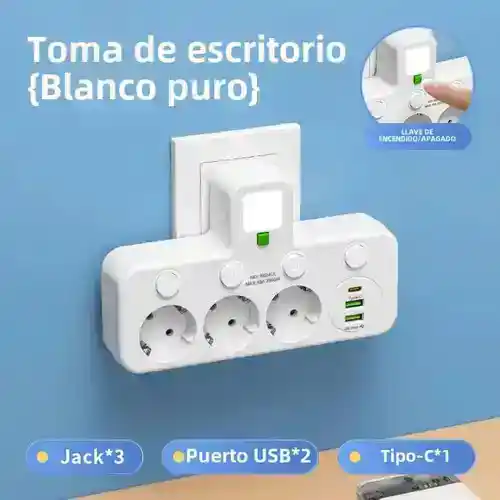 Enchufe de pared con 3 tomas y 3 USB, interruptores independientes.