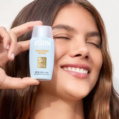 Fotoprotector facial ISDIN Fusion Water SPF50+ Oil Free