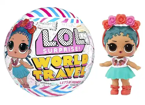 L.O.L. Surprise! LOL Surprise World Travel Tots Muñeca de Moda con 8 sorpresas Que Incluyen un Mensaje Secreto, Ropa, Accesorios y más - Surtido Aleatorio - para coleccionar - Edad: 4+ años