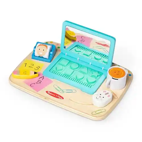 Melissa & Doug Tablero de Actividades de Escritorio de Madera para Trabajar y Jugar, Juego sensorial de exploración y Desarrollo, 12 a 24 Meses, Regalo para bebés y niños pequeños