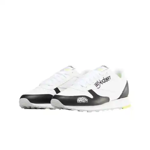 Reebok Classic Leather, Zapatillas Unisex Adulto, Cblack Ftwwht Aciyel, 45 EU